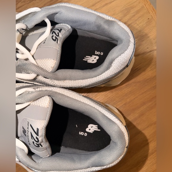 New Balance Lifestyle 725 - Picture 6 of 9